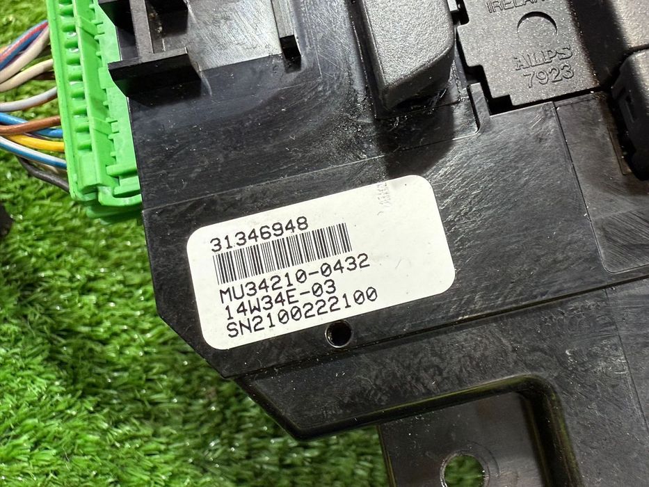 PANOU CENTRAL COMANDA CLIMA AUDIO VOLVO V40 2.0 DIESEL 2015 COD OEM 31346948 2012-2019