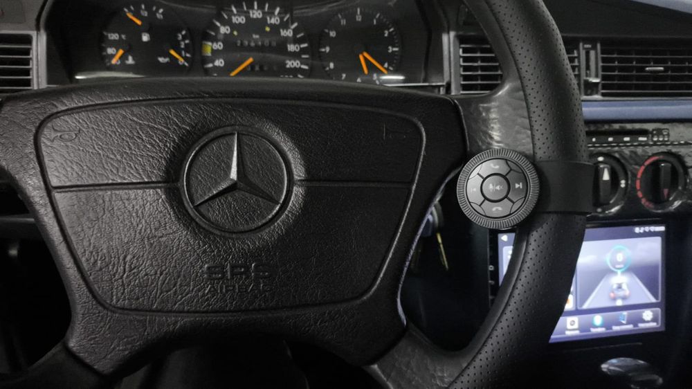 Продам запчасти на 124 Мерседес