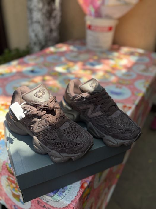 New Balance 9060