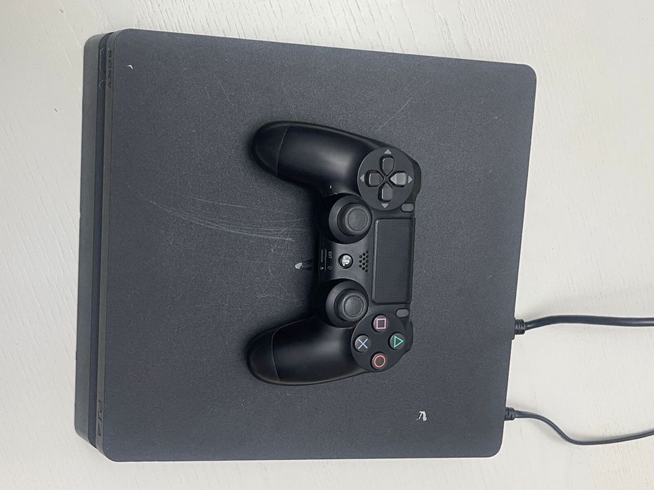 PlayStation 4 slim