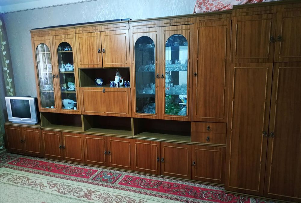 Стенка. Производство: Арман