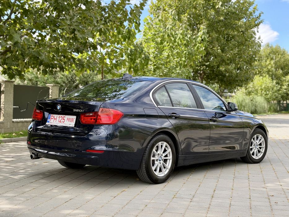 BMW Seria 3 / 320i F30 2013 / 184CP / PANO / PIELE / GARANTIE / RATE