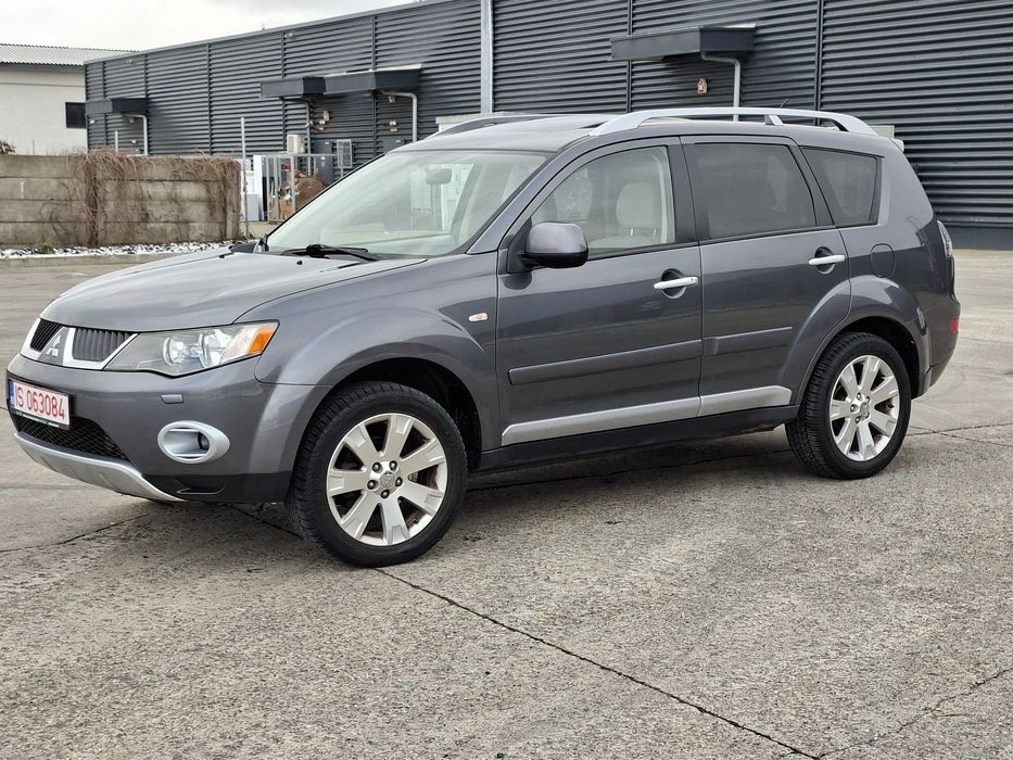 Mitsubishi Outlander Instyle 2.0TDI 4WD 7Locuri