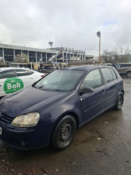 URGENT!!! Volkswagen Golf 5