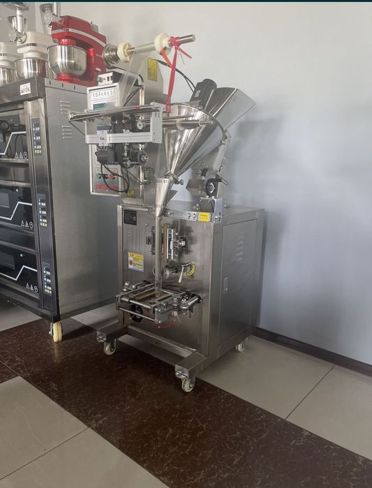 Vertikal avtomat qadoqlash uskunasi 100gr upakopka aparat suv upakobka