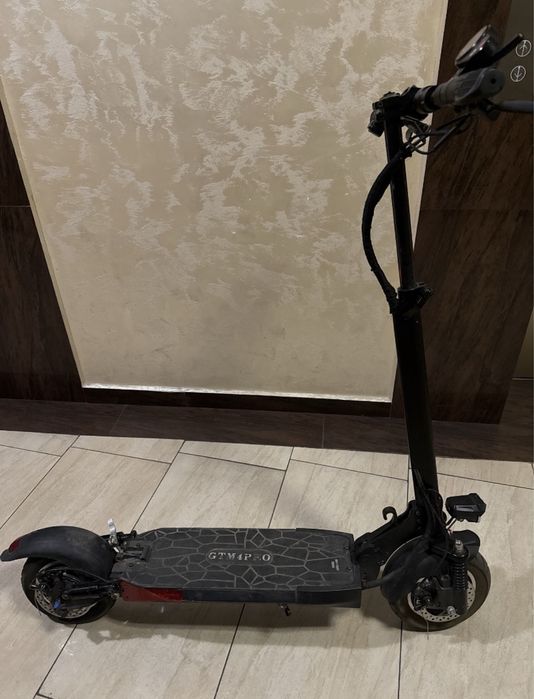 GT M4 Pro (электросамокат)