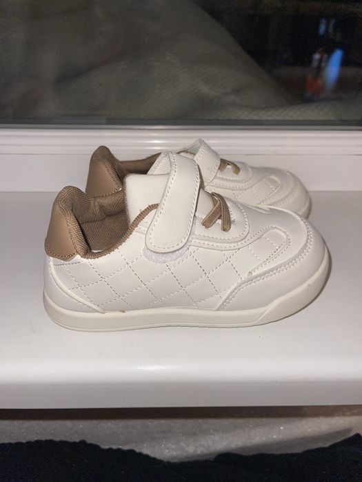 Детская обувь разная