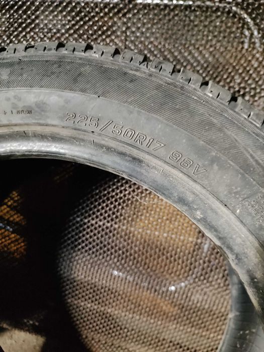 Зимни гуми Falken 225 50 17