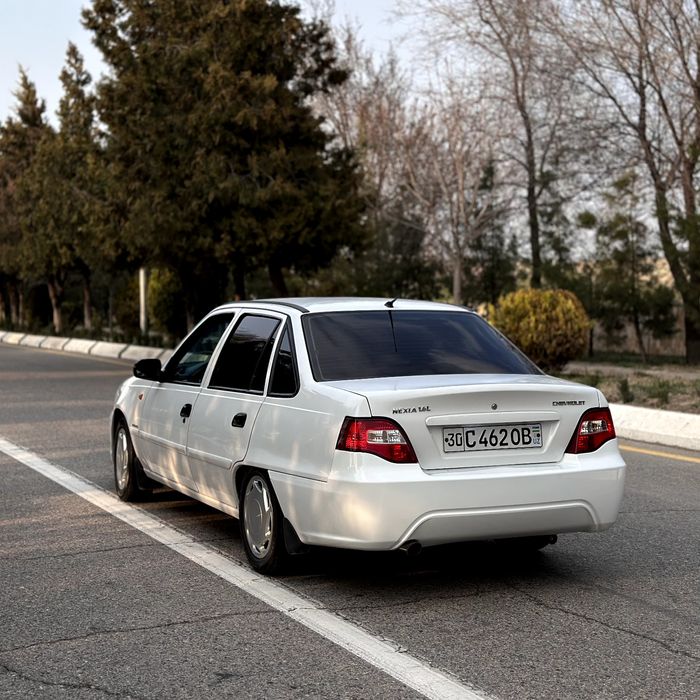 Нексия 2сотилади