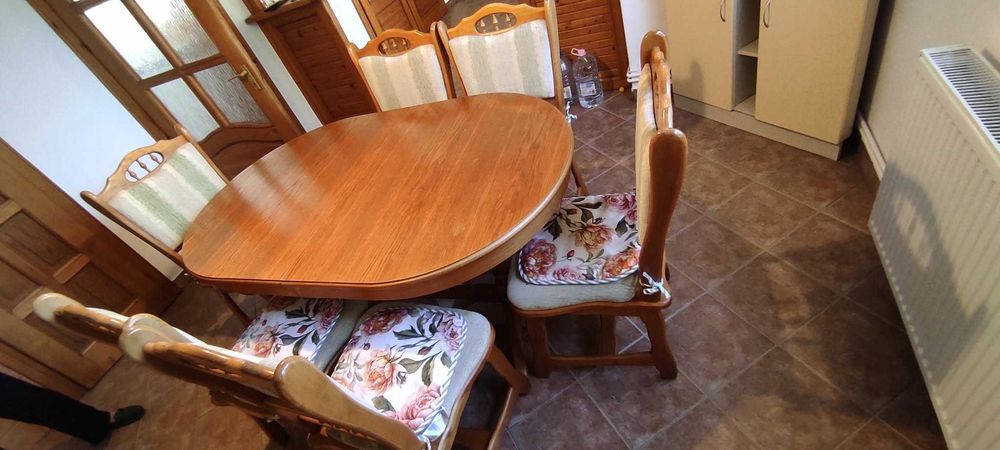 masa extensibila bucatarie cu 6 scaune
