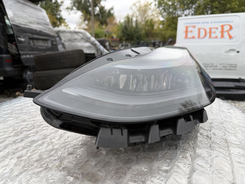Фар Tesla Model 3/Model Y Matrix 2021 год.-