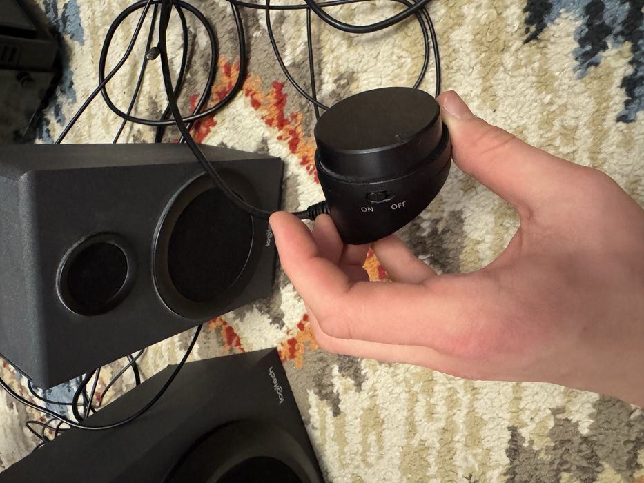 Vand boxe logitech Z333