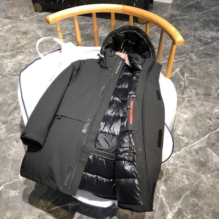 Пуховик Moncler, на подростка, рост 160