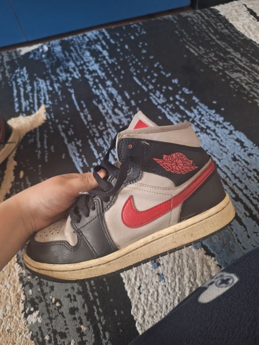 Jordan 1 Mid originali