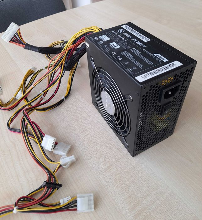 Sursa Sirtec - High Power HP-500-A12S 500W, 2 x PCI-Express, PFC Active  70 lei