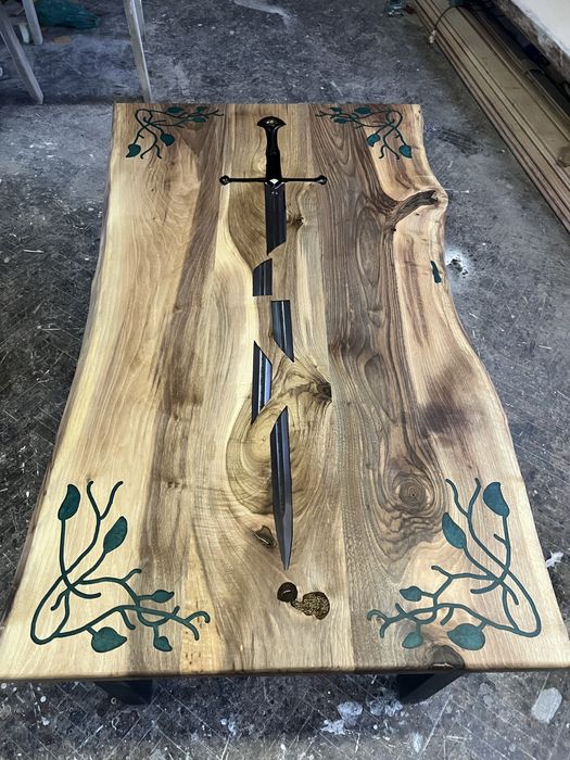 Плотове за трапезна маса от дърво и епоксидна смола