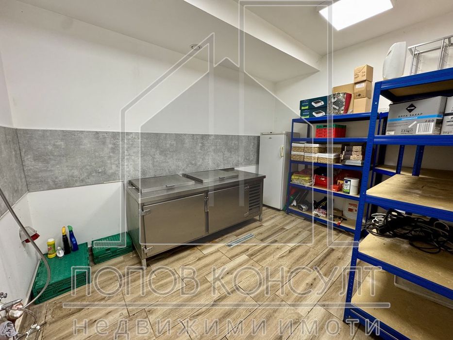 Дава се под наем Магазин в Пловдив, Южен - 90 кв.м за 897.6 € - Снимка #1