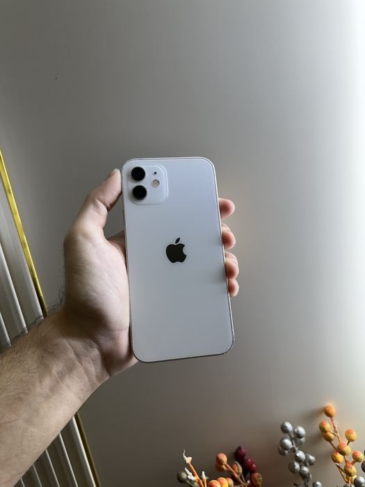 Продам IPhone 12 64gb EAC