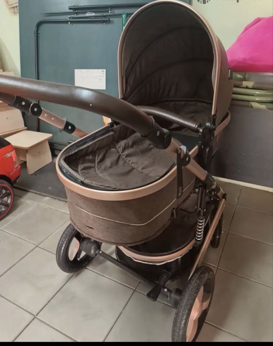 Продам детскую коляску и автокресло