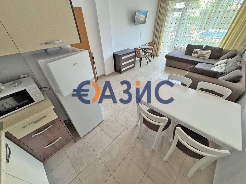 Продава се Двустаен апартамент в к.к. Слънчев бряг - 66 кв.м за 1114 €/кв.м - Снимка #1