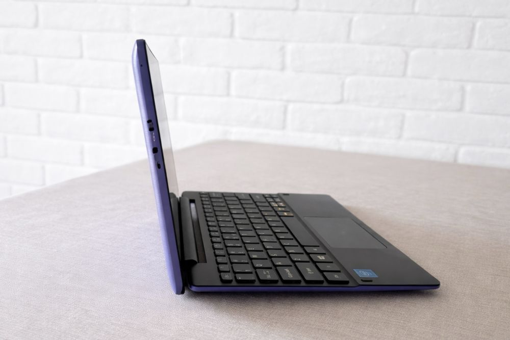 2 в 1 ЛАПТОП / ТАБЛЕТ Acer Aspire Switch +  подаръци