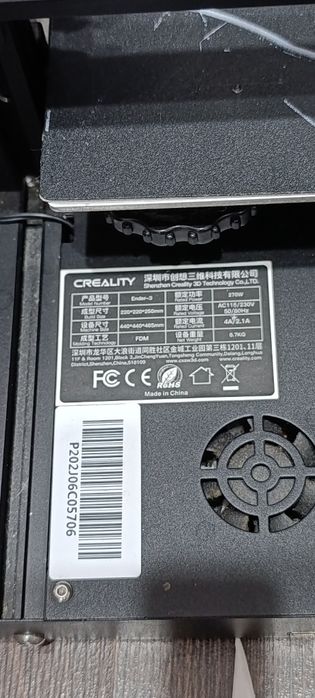 Vând sau schimb Imprimanta 3D CREALITY ENDER-3