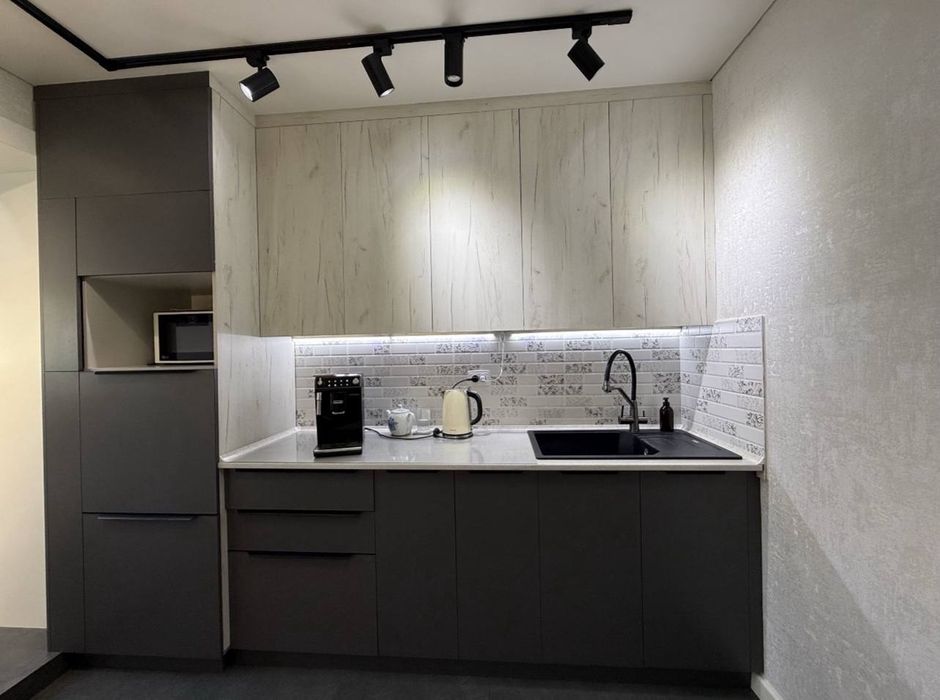 ÷МЕТРО ХАМЗА 5минут 1/3/4 ЧИЛАНЗАР 1-кв Евро Ремонт продаётся квартира