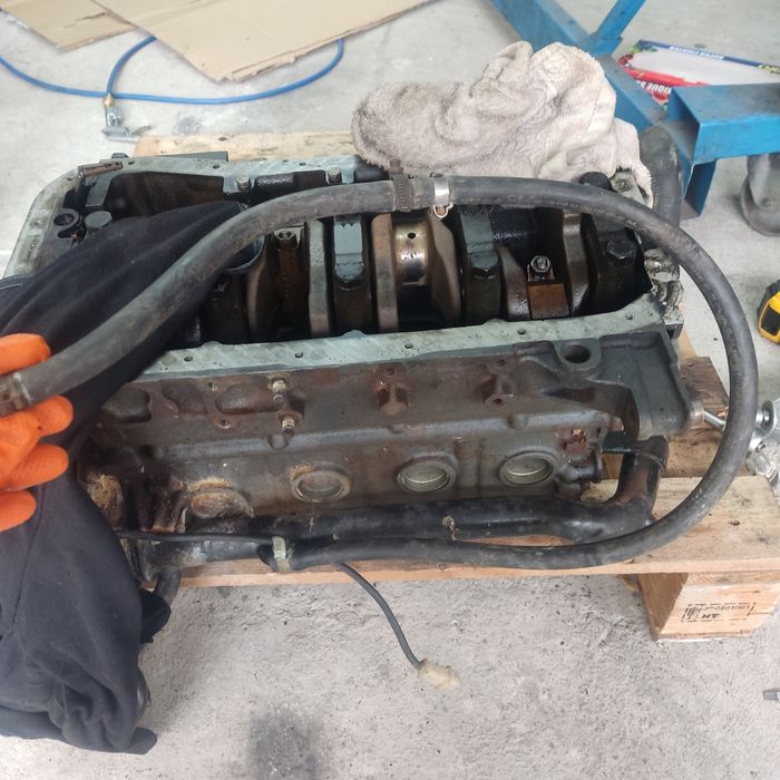 Продавам двигател със скоростна кутия за lancia delta 1.6 HF turbo 140