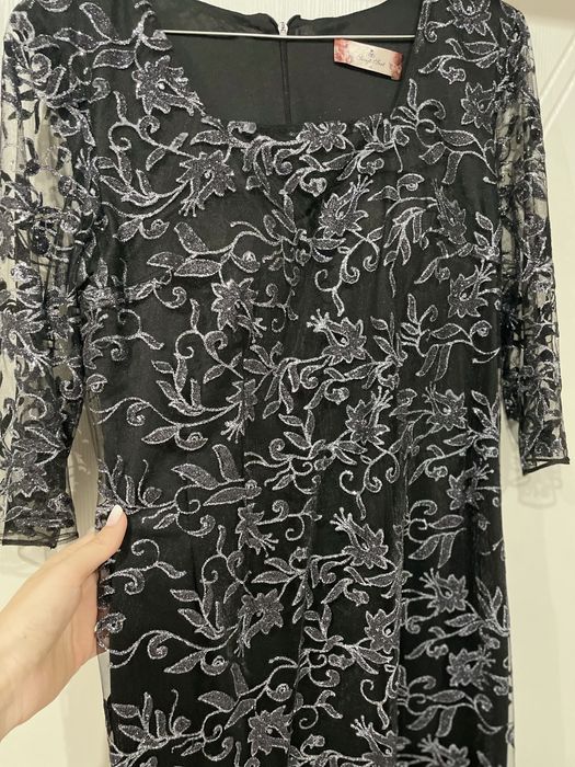 Официална рокля