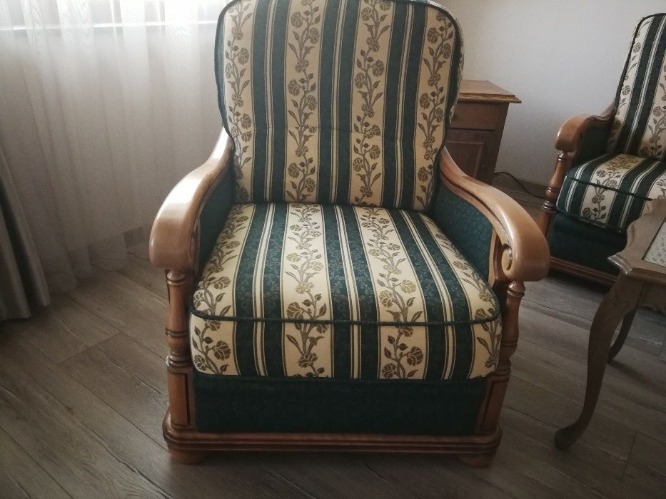 Френска Бутикова холова гарнитура