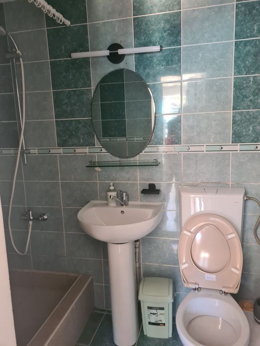 Inchiriez apt 2 cam mobilat mamaia-sat
