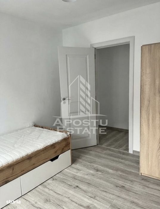 Apartament cu 3 camere de vanzare , etaj intermediar , Zona Dacia
