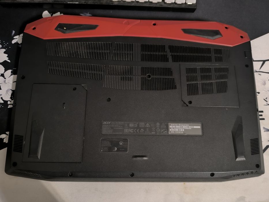 Ноутбук Aser Predator Helius 300 G3-572
