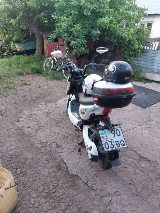 Продам электроскутер BWXG
