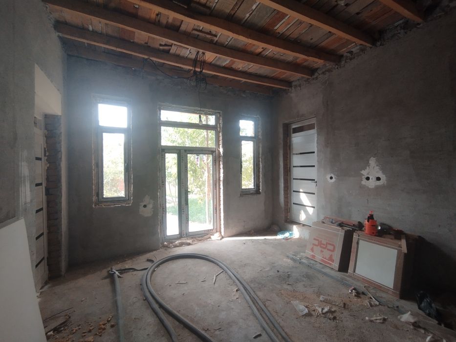 Киров, Олмазор кучасида, 6 сотих, 4 хона каробка сотилади.