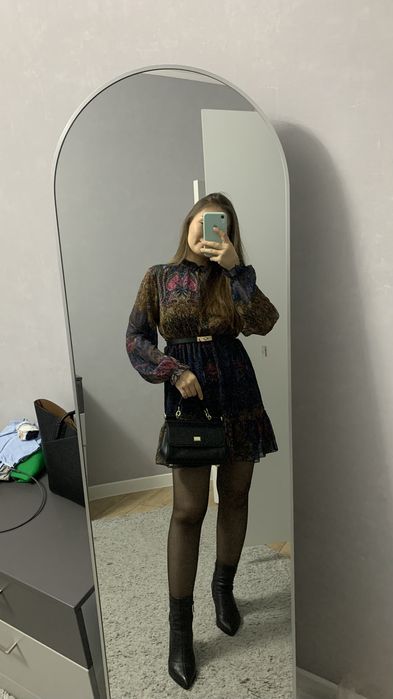 Комбез и платья в продаже