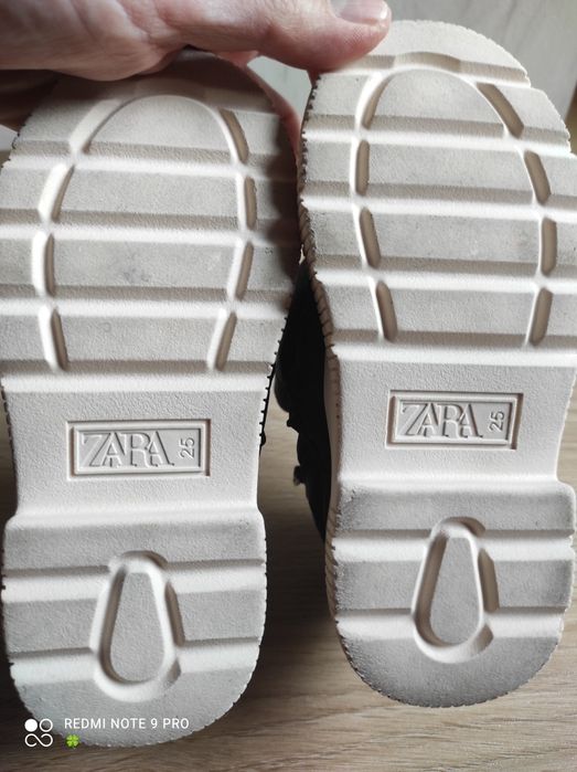 Детски обувки ZARA -25 номер