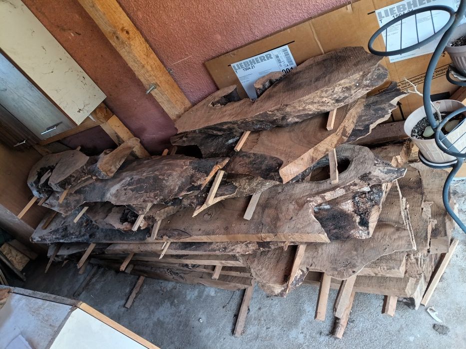 Дървен материал.Орех.