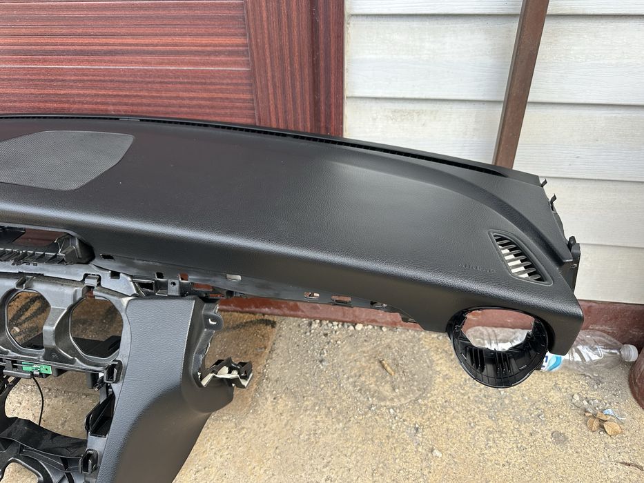 Табло със десен airbag за Мерцедес W205 C220 след 2015г.!