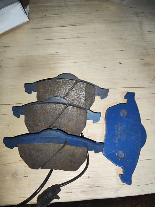 Тормозные колодки VW Sharan передние