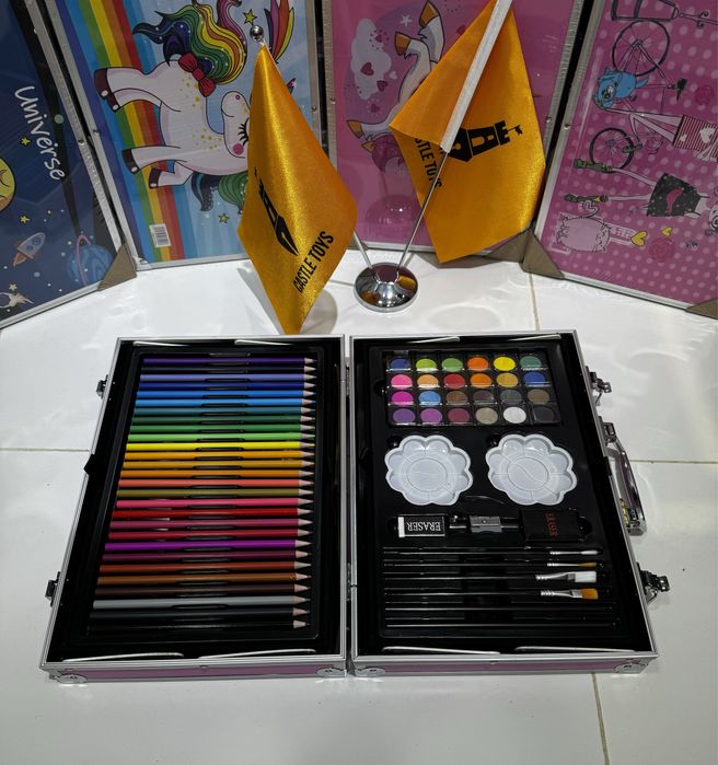 Набор для рисования качество очень хорошо 145.шт