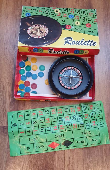 Настолни игри, кукли, топчета, матрьошки  и др.