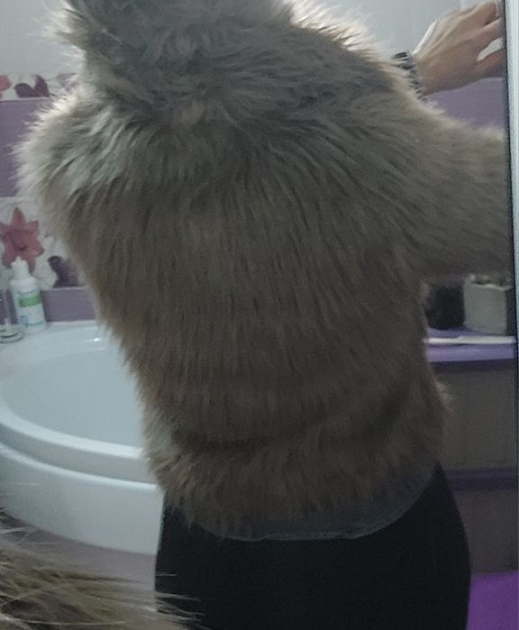 Blănță ,mărime S.Stare foarte bună.