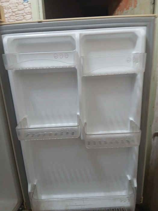 Продаю б/у холодильник