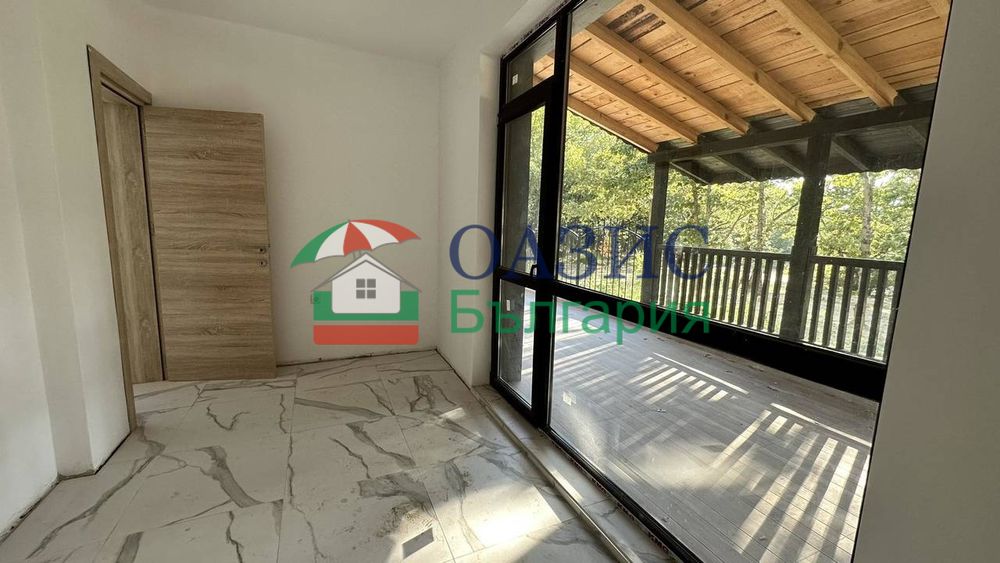 3-стаен апартамент с огромна тераса, Грин Парадайз 5, Приморско - 102,16 кв. м.+ 89 кв. м.,