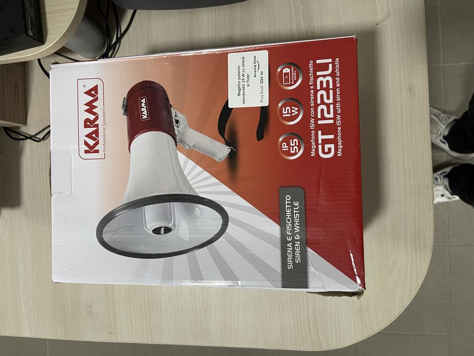 Megafon Puternic Reîncărcabil 15W , cu Sirenă și Fluier