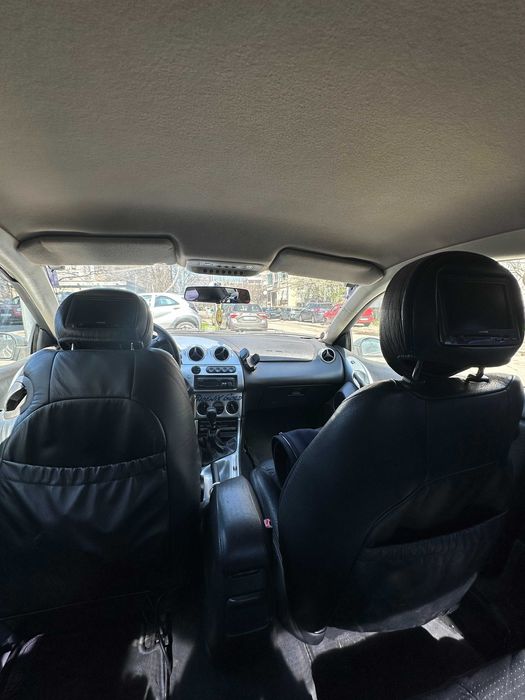 продавам Ford Cougar 2.5 с уникална музика