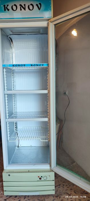 Холодильник Conov.