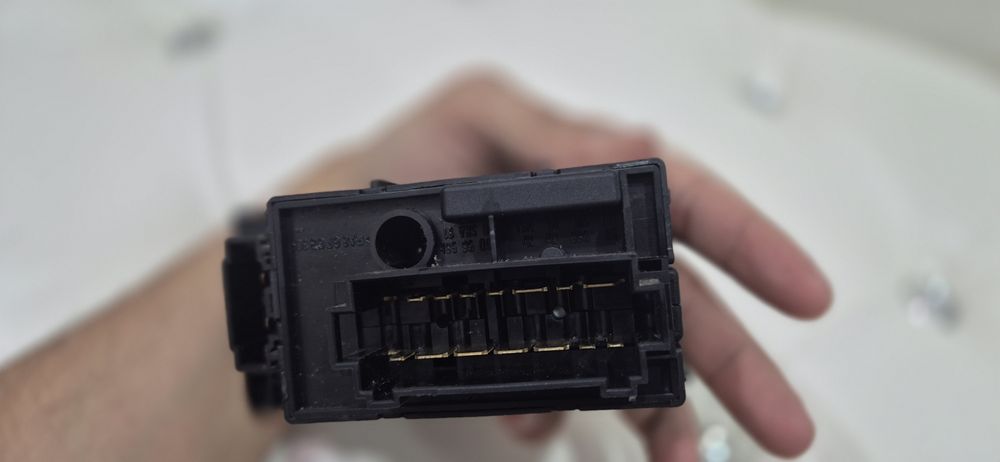 Продам переключатель фар