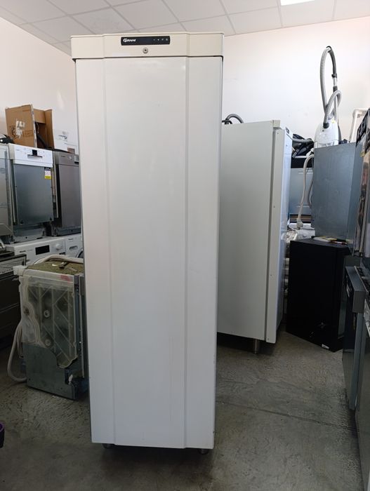 Професионален Хладилник GRAM